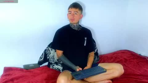 Snapshot of estebanchar_ chatting on May 2026 09:50:02 AM Esteban independent model online show from May 2026 09:50:02 AM