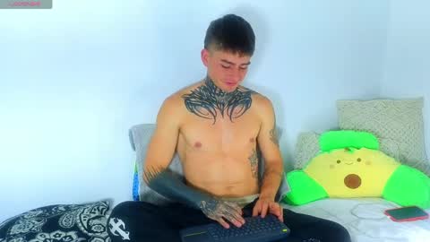 Snapshot of estebanchar_ chatting on May 2026 01:13:02 AM Esteban independent model online show from May 2026 01:13:02 AM