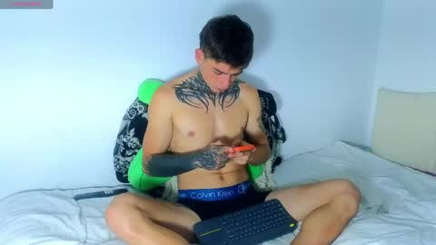 Snapshot of estebanchar_ chatting on June 2026 04:12:02 PM Esteban independent model online show from June 2026 04:12:02 PM