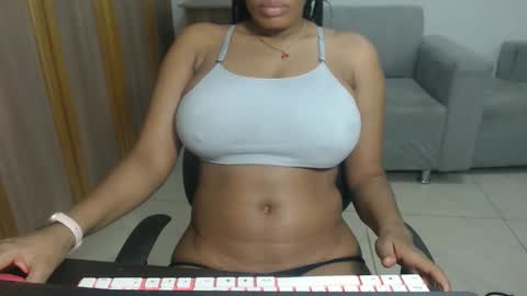 Snapshot of estefania_starlovee chatting on October 2025 10:30:02 PM estefania_starlovee online show from October 2025 10:30:02 PM