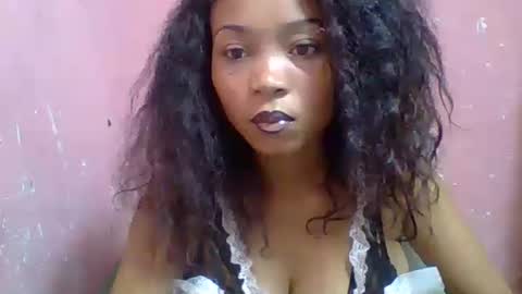 estelah20 online show from October 2025 06:00:01 AM