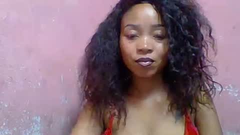 estelah20 online show from October 2025 01:47:02 PM