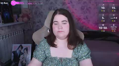 Snapshot of estelle_hicks chatting on July 2026 07:05:02 PM estelle_hicks online show from July 2026 07:05:02 PM