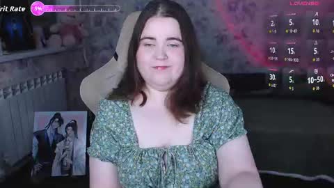 Snapshot of estelle_hicks chatting on July 2026 07:30:01 PM estelle_hicks online show from July 2026 07:30:01 PM