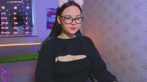 EsterPlayful online show from September 2025 10:42:01 AM