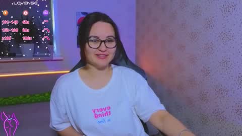 EsterPlayful online show from October 2025 07:07:02 AM