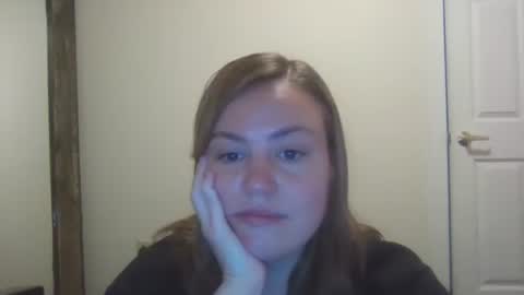 Esther online show from November 2025 11:09:01 AM