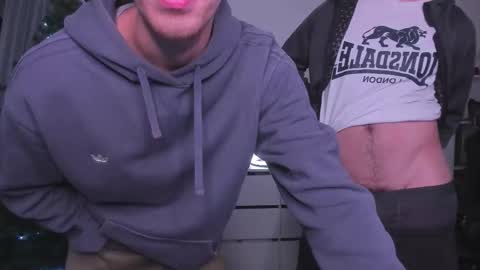 Snapshot of esthetics_boys chatting on January 2026 10:12:02 PM LOUIS online show from January 2026 10:12:02 PM