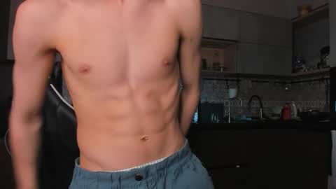 LOUIS online show from March 2026 06:45:02 PM