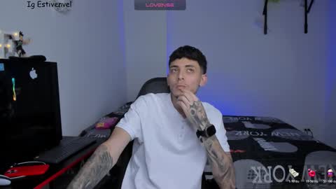 Snapshot of estivenvel chatting on March 2026 06:45:02 PM estivenvel online show from March 2026 06:45:02 PM