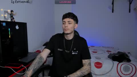 Snapshot of estivenvel chatting on March 2026 04:12:01 PM estivenvel online show from March 2026 04:12:01 PM