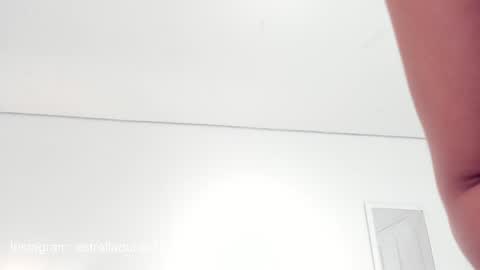 Snapshot of estrella_duran chatting on December 2024 01:57:02 AM Estrellita online show from December 2024 01:57:02 AM