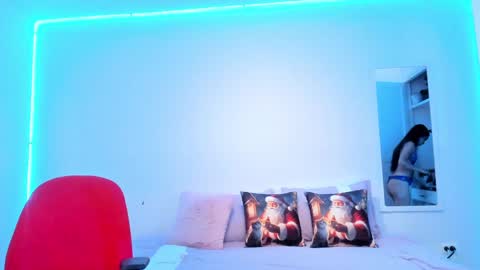 Snapshot of estrella_duran chatting on December 2024 07:49:02 PM Estrellita online show from December 2024 07:49:02 PM