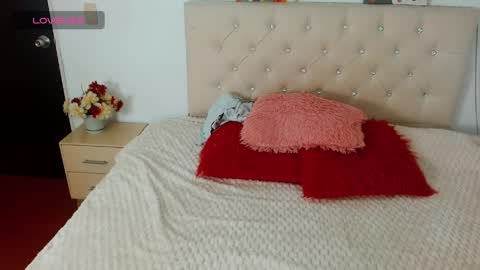 estrella_hank online show from April 2026 08:04:01 PM