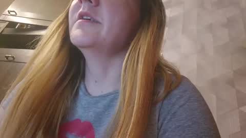 Snapshot of estrellawalters chatting on May 2026 10:33:02 AM estrellawalters online show from May 2026 10:33:02 AM