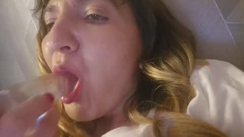 Snapshot of estrellawalters chatting on May 2026 12:34:02 PM estrellawalters online show from May 2026 12:34:02 PM