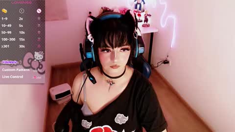 Moon online show from February 2026 10:03:02 PM