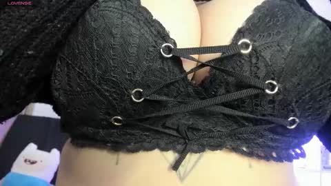 Snapshot of eternalmuse chatting on December 2025 09:03:01 AM eternalmuse online show from December 2025 09:03:01 AM