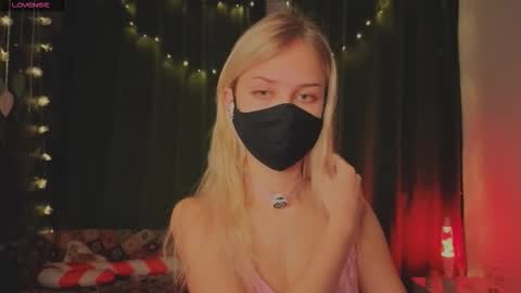 Snapshot of eternalophelia chatting on January 2026 10:59:02 PM Sophia online show from January 2026 10:59:02 PM