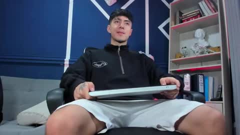 Etham online show from November 2025 12:31:02 PM