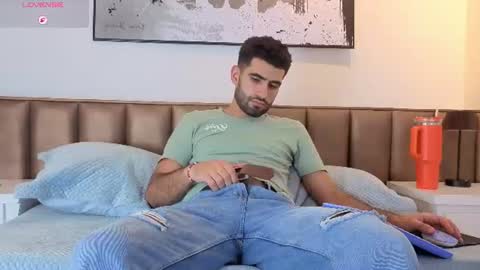Snapshot of ethan__walker chatting on June 2026 07:07:01 PM Ethan online show from June 2026 07:07:01 PM