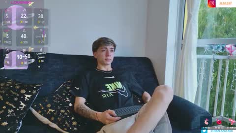 ethan and ava online show from December 2025 01:20:02 PM