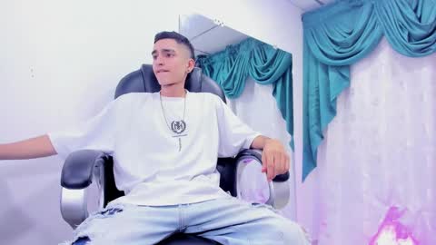 Ethan online show from January 2025 07:56:02 PM