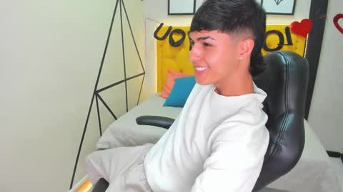 E T H A N  online show from February 2026 07:32:02 PM