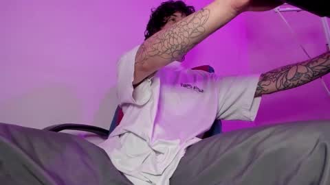 Ethan sykes online show from October 2025 03:28:01 AM