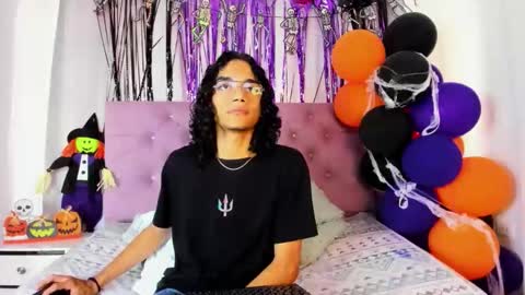 ethanblackwoodd online show from November 2025 07:49:02 PM