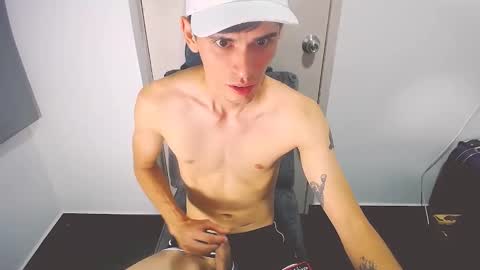 Snapshot of ethancoleeman chatting on April 2026 01:42:02 AM EthanColeeman online show from April 2026 01:42:02 AM