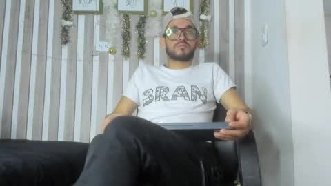 Ethan Grey online show from December 2025 11:17:01 AM