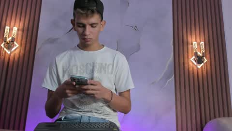 Snapshot of ethanhot_os chatting on April 2026 06:24:02 PM ethanhot_os online show from April 2026 06:24:02 PM