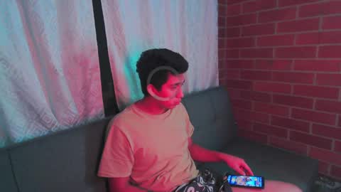 ethann2_ online show from April 2026 03:59:01 AM