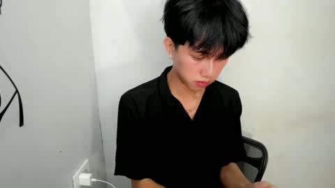 Snapshot of ethereal_ethan chatting on February 2025 09:10:01 AM Ethan online show from February 2025 09:10:01 AM