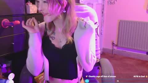 eughelynn online show from January 2025 07:11:01 PM