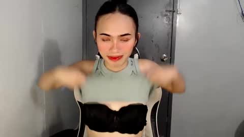 YELLA online show from December 2024 11:48:01 AM