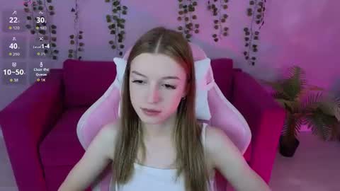 Snapshot of eva__thompson chatting on June 2026 12:57:02 AM Eva online show from June 2026 12:57:02 AM