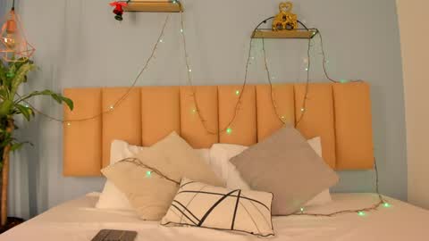 eva_adams22 online show from December 2024 01:58:02 AM