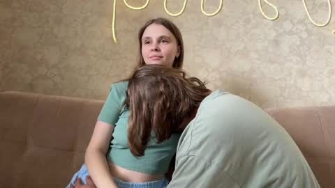 Eva Calvin online show from April 2026 05:01:02 AM