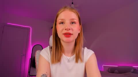 Eva Davis online show from March 2025 05:11:01 AM