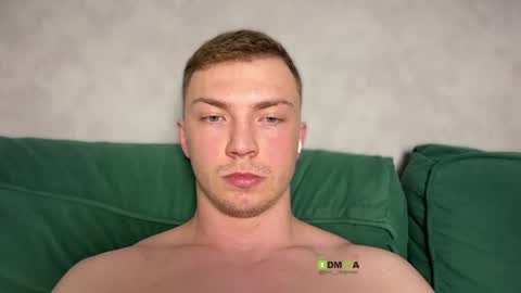 Eva and Iron online show from April 2026 09:38:01 PM