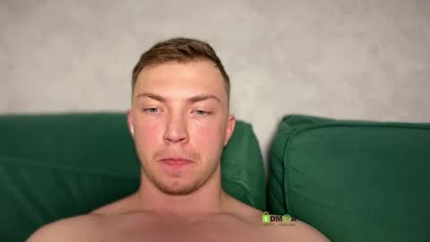 Eva and Iron online show from April 2026 11:07:01 PM