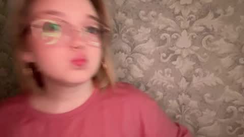 Snapshot of eva_kittenn chatting on October 2025 07:21:01 PM eva_kittenn online show from October 2025 07:21:01 PM