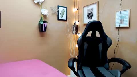 Snapshot of eva_love49 chatting on November 2025 01:11:02 PM eva_love49 online show from November 2025 01:11:02 PM