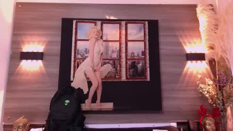 Snapshot of eva_monwalker chatting on November 2025 06:37:02 PM Eva cute online show from November 2025 06:37:02 PM