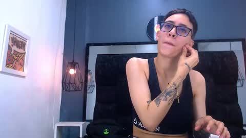 Snapshot of eva_monwalker chatting on November 2025 04:51:02 PM Eva cute online show from November 2025 04:51:02 PM