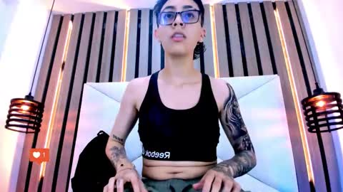 Snapshot of eva_monwalker chatting on November 2025 07:35:01 PM Eva cute online show from November 2025 07:35:01 PM