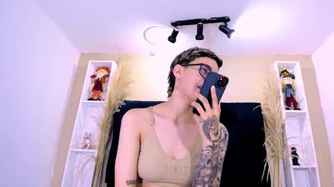 Snapshot of eva_monwalker chatting on February 2026 05:51:02 PM Eva cute online show from February 2026 05:51:02 PM