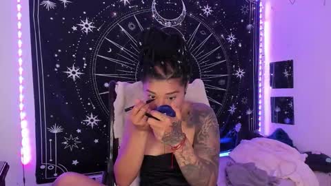 Eva  online show from November 2025 07:19:01 AM